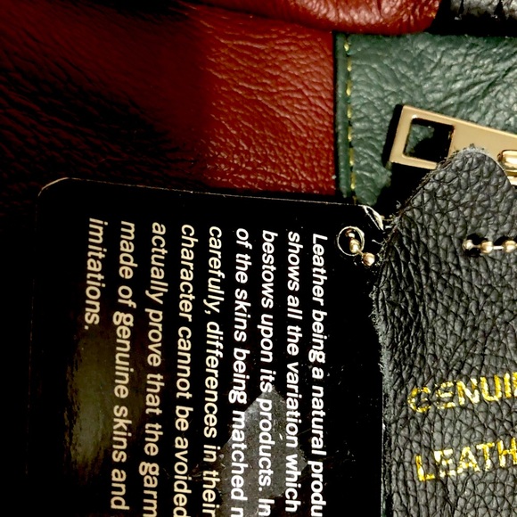 🆕Concealed weapon leather 🔫 locking compartment for gun🔫 leather handbag NWT - Picture 10 of 16